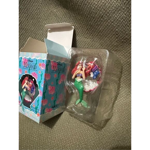 Enesco Disney The Little Mermaid Ornament A Sea-prise For Ariel Sebastian w Box - Picture 7 of 12